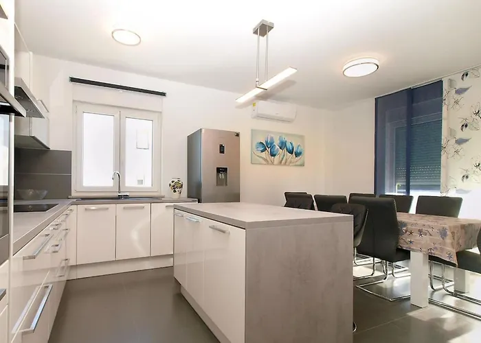 Ferienvilla Mit Privatem Pool By Interhome Pula