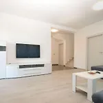 Ferienvilla Mit Privatem Pool By Interhome
