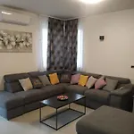 Vikendica Ferienvilla Mit Privatem Pool By Interhome *