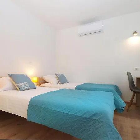 Ferienvilla Mit Privatem Pool By Interhome Сasa de vacaciones Pula