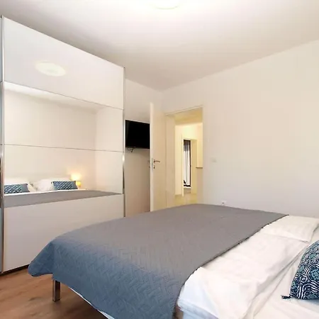 Semesterbostad Ferienvilla Mit Privatem Pool By Interhome