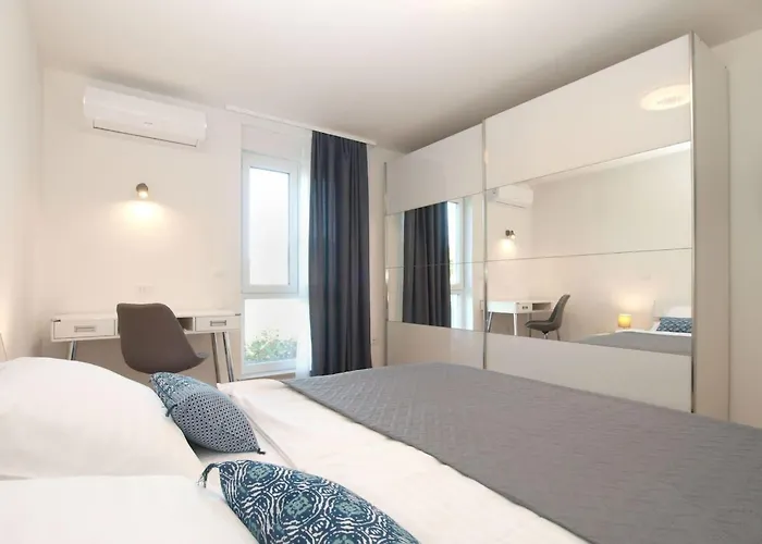 Ferienvilla Mit Privatem Pool By Interhome Vakantiehuis