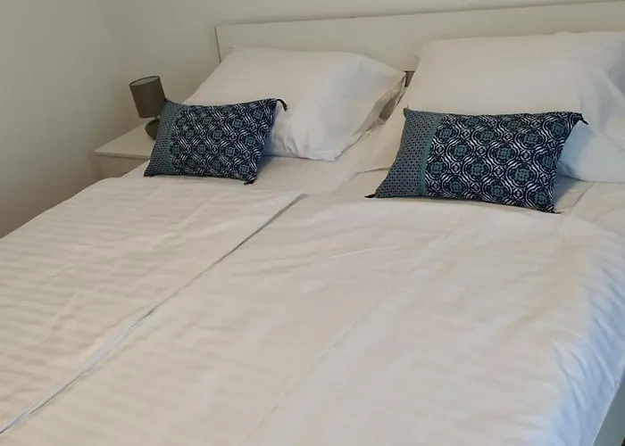 Ferienvilla Mit Privatem Pool By Interhome