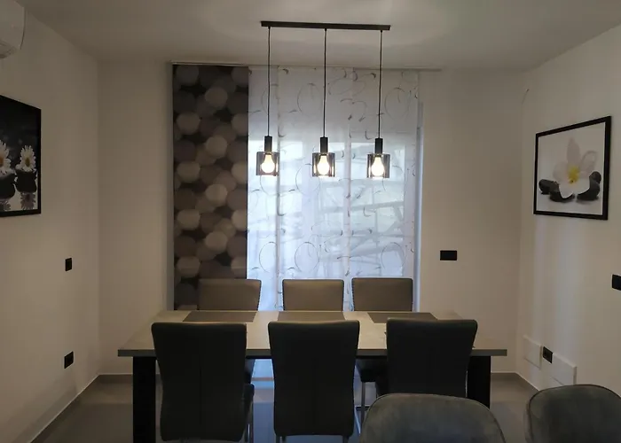 Ferienvilla Mit Privatem Pool By Interhome Pula