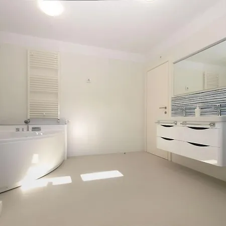 بيت للعطل Ferienvilla Mit Privatem Pool By Interhome