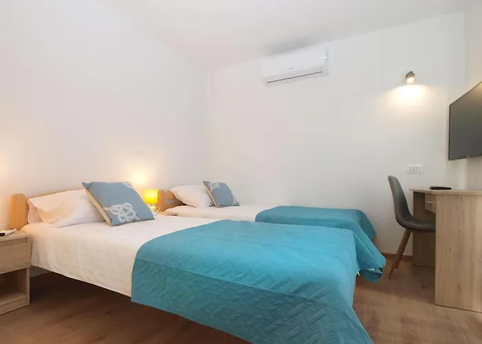 Ferienvilla Mit Privatem Pool By Interhome Holiday home Pula